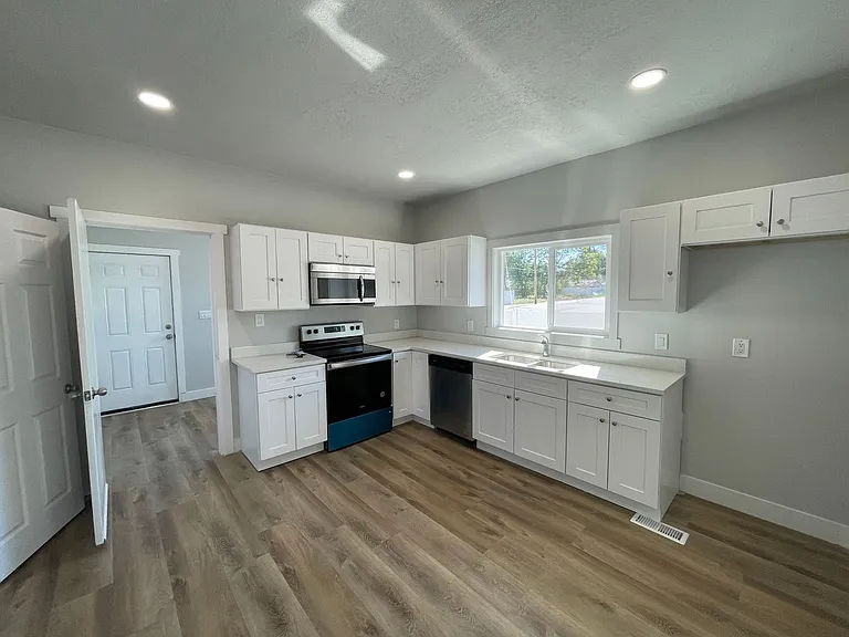 2793 S 9000 W — Photo 6