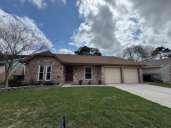 4th image of 722 Seafoam Rd