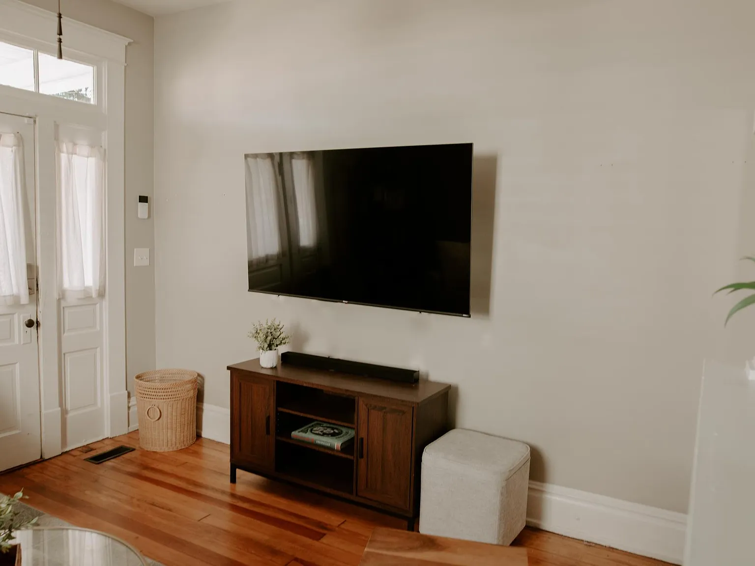 3 bed, 1555 sqft, $1,950 — Photo 3