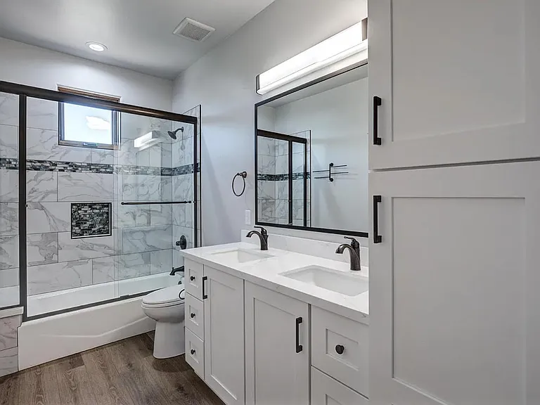 1209 N Horizon Way — Photo 23