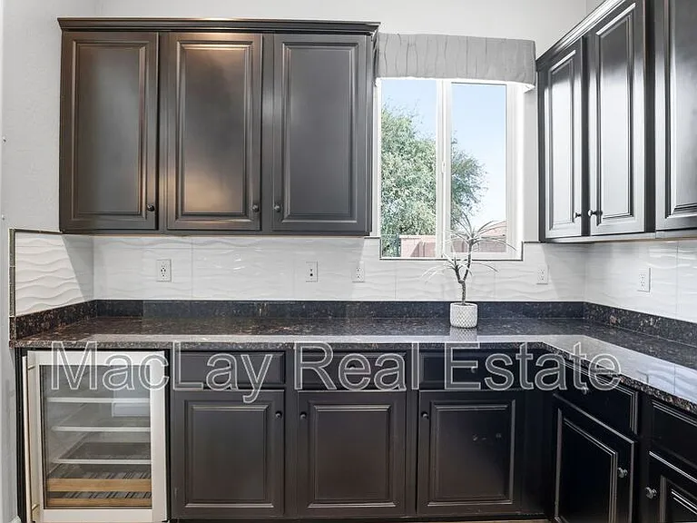 1142 E Bajor St — Photo 19