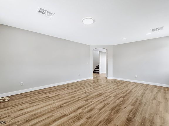 5th image of 1048 Grand Cerritos Ave
