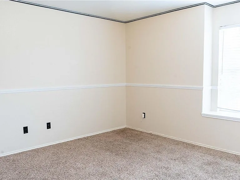 1608 Diana Dr — Photo 20