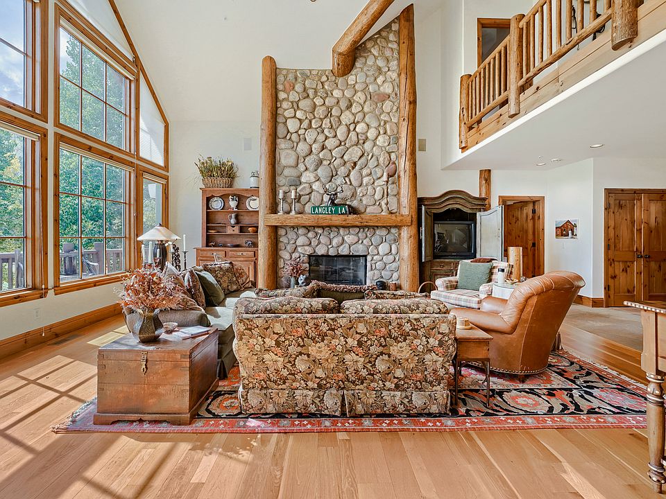 1st image of 84 Bermuda Dr