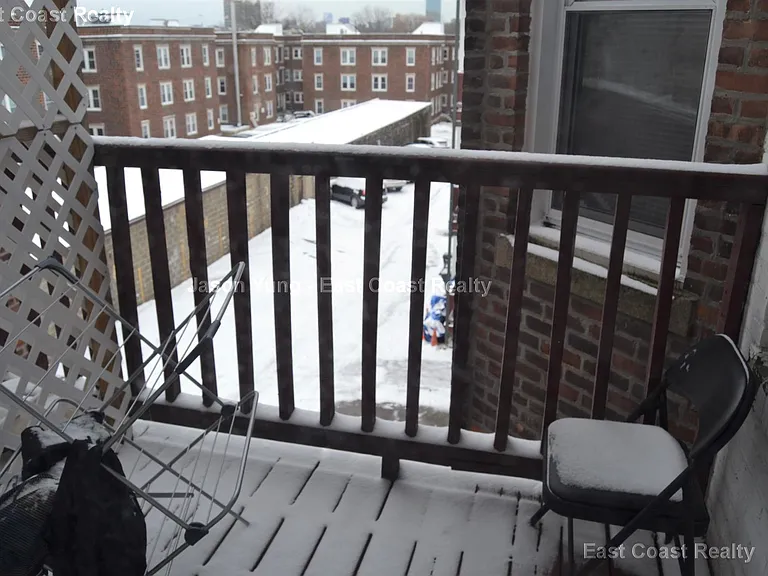 73 Thatcher St #202 — Photo 5