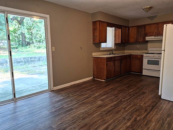 5th image of 751 Baxley Way