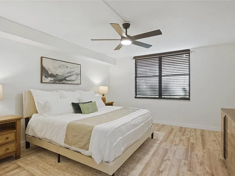 701 S Madison Ave #420 — Photo 15