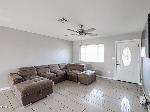 5th image of 1016 N LA JOLLA Boulevard