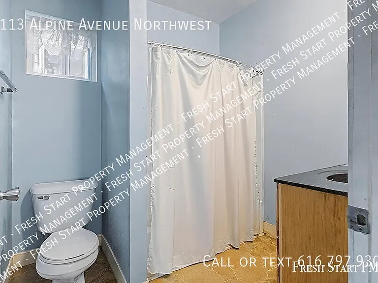 1113 Alpine Ave NW — Photo 30