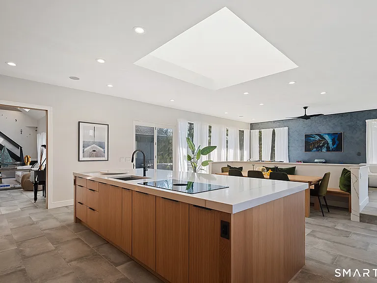 294 E Middle Patent Rd — Photo 11