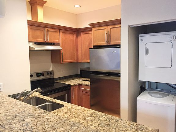 3rd image of 231 Belmont Ave E Unit 105