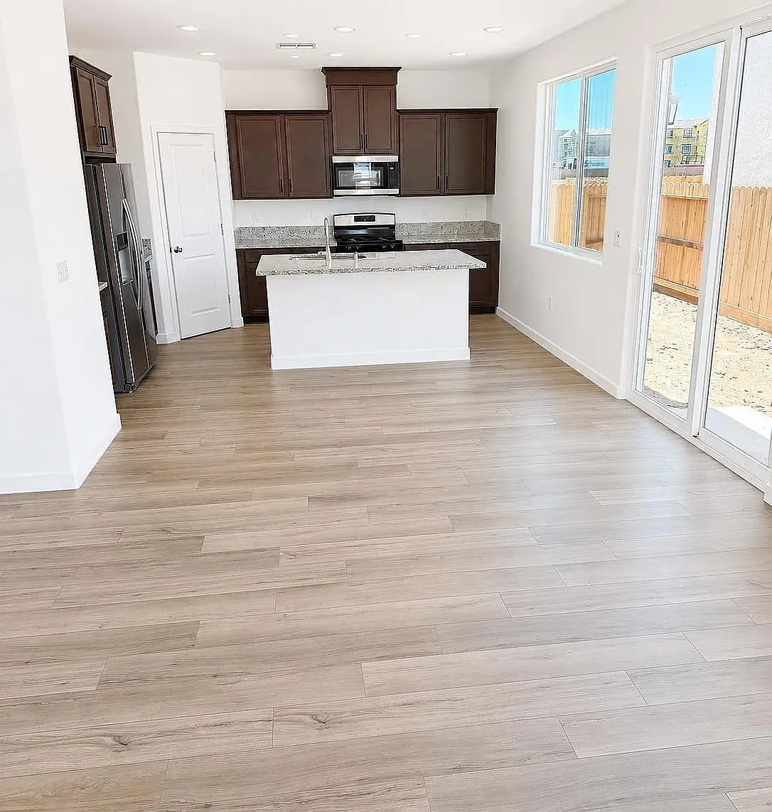 3 bed, 2.5 bath, 1706 sqft, $2,895 — Photo 4