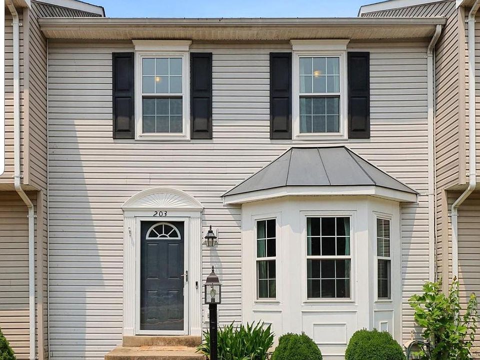 1st image of 203 Potomac Hills Dr