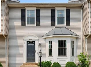 203 Potomac Hills Dr, Stafford, VA 22554