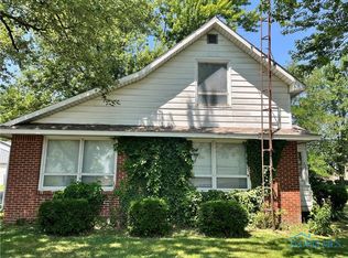 320 S Keyser Ave, Deshler, OH 43516