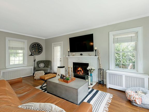 5th image of 116 Bayview Ave