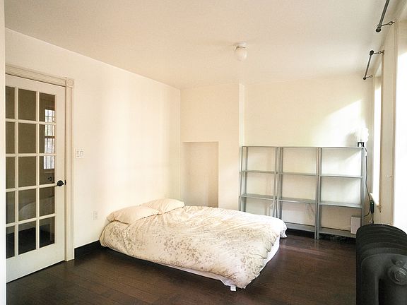 5th image of 811 Halsey St #1