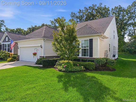 3rd image of 1060 Spring Trail Ct
