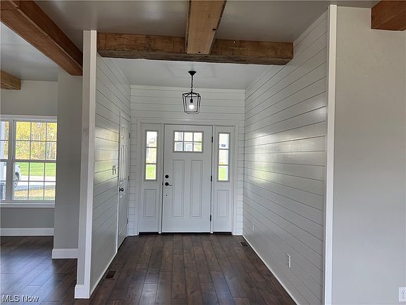 3rd image of 47590 Magnolia Ln