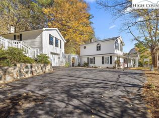 518 Charlie Thompson Rd, Vilas, NC 28692