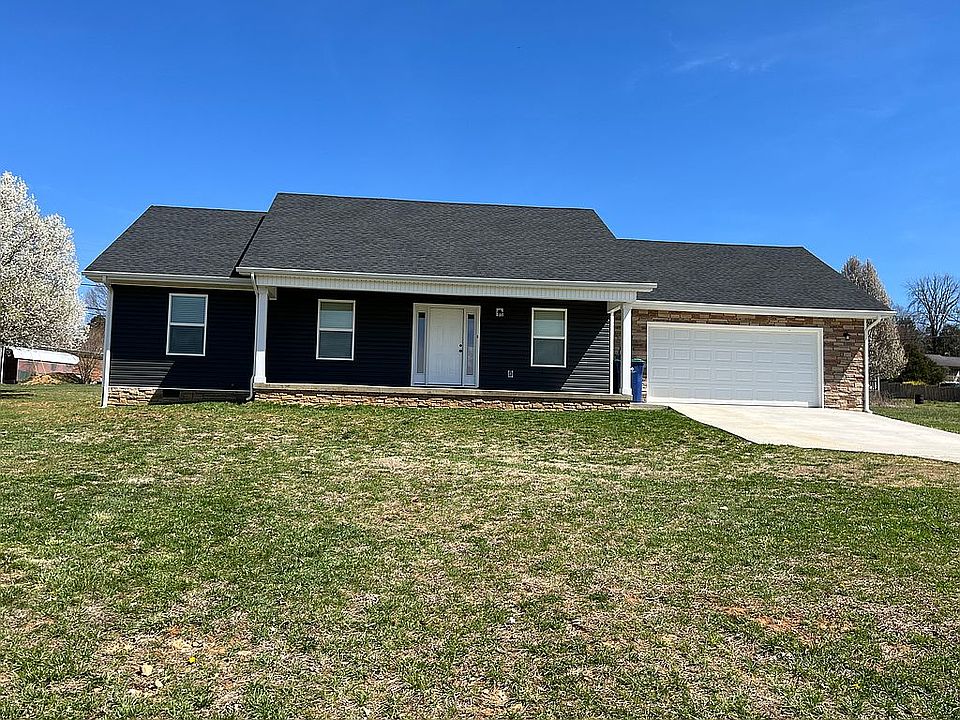1st image of 372 Sycamore Dr