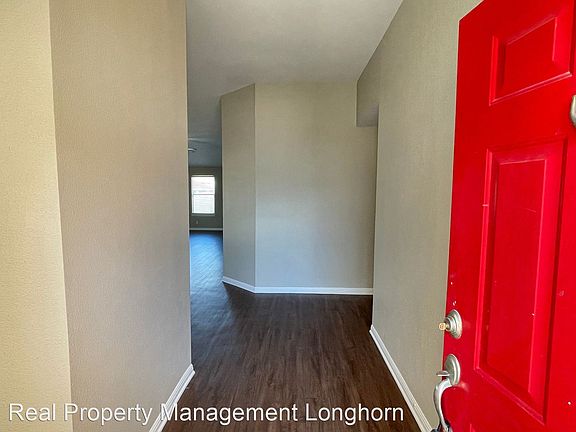 5th image of 702 Camino Real Dr