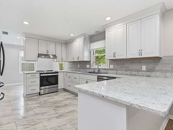 3rd image of 2721 Amherst St