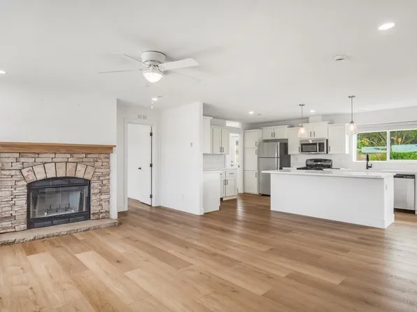 2203 Hyde Park Ln, Campo, CA 91906