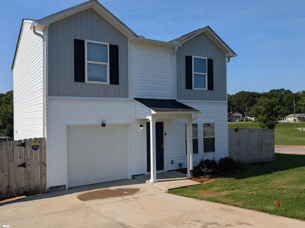 2A 10th St, Greenville, SC 29611