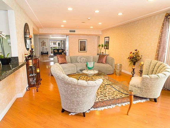 2nd image of 4950 Coldwater Canyon Ave #101