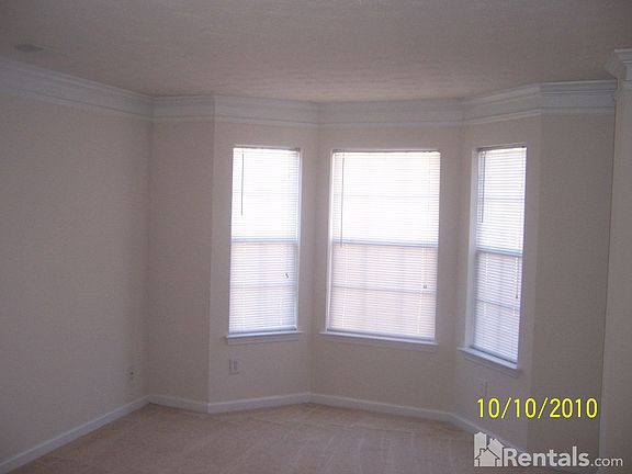 5th image of 210 Dairyland Dr