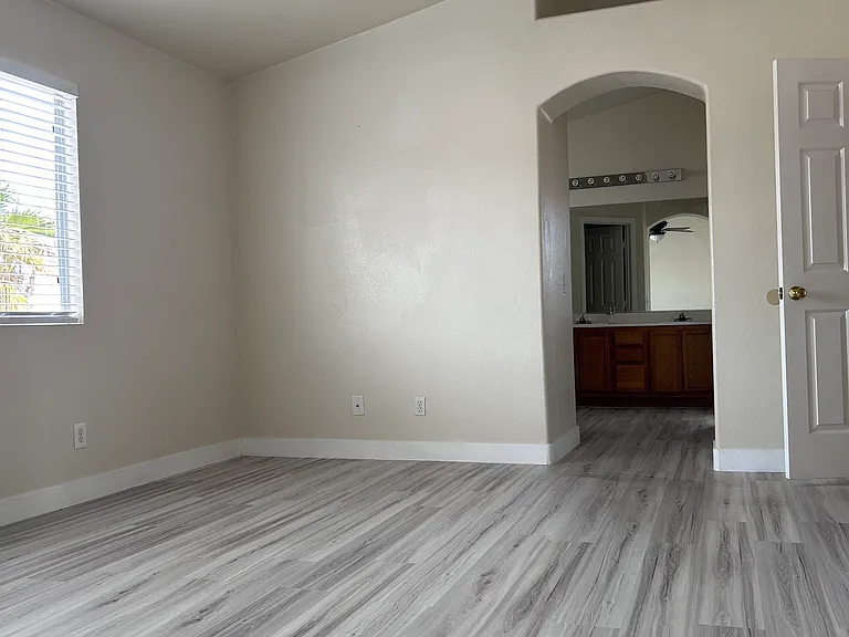 Master bed room