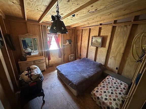 4th image of 8123 Fairview Ridge Rd