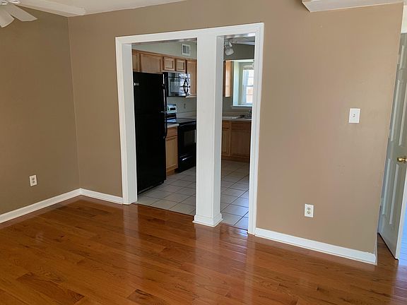4th image of 308 Kennedy Dr