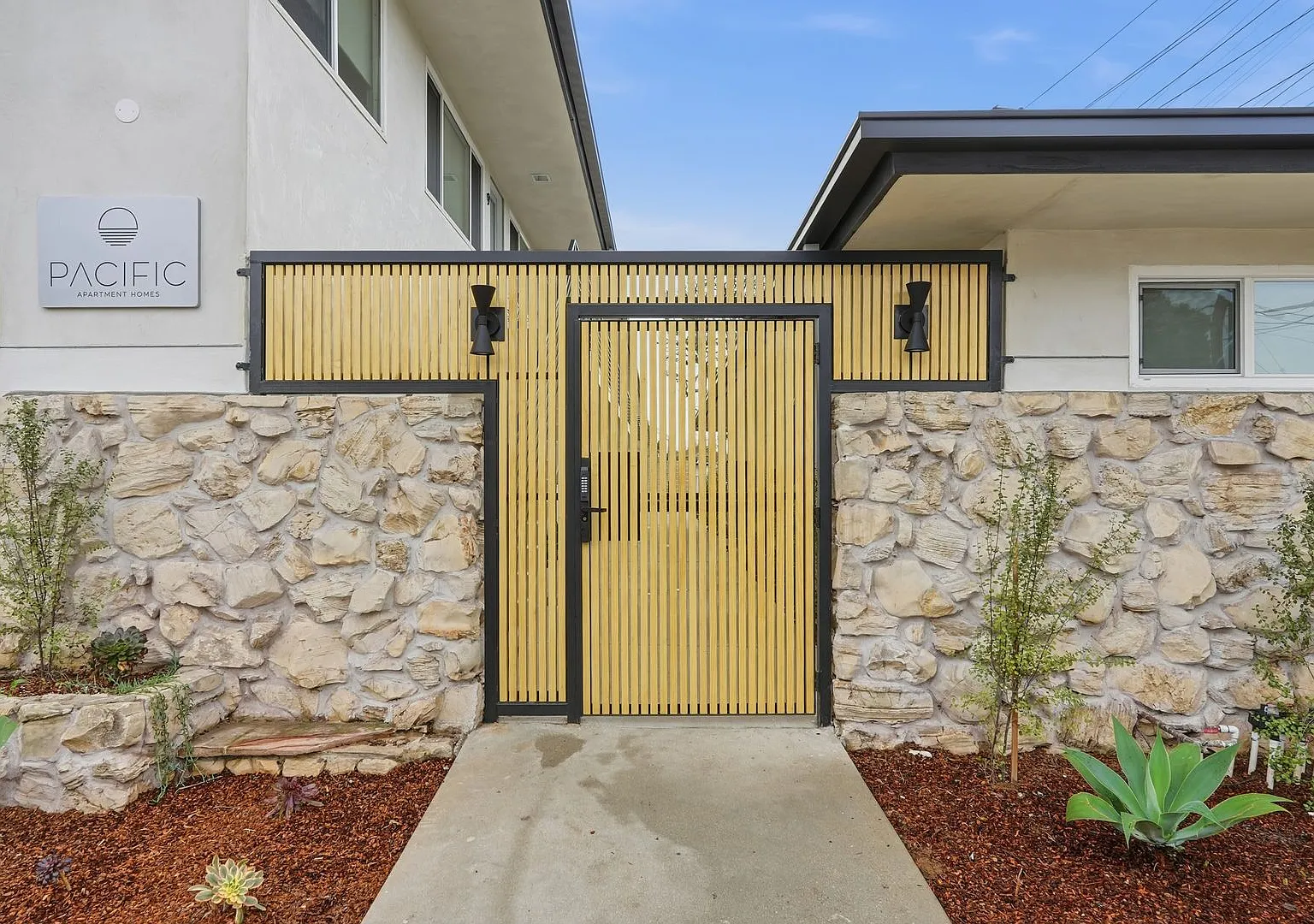 1620 E Maple, LLC — Photo 3