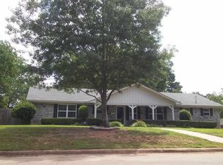 413 Wake Frst, Wake Village, TX 75501