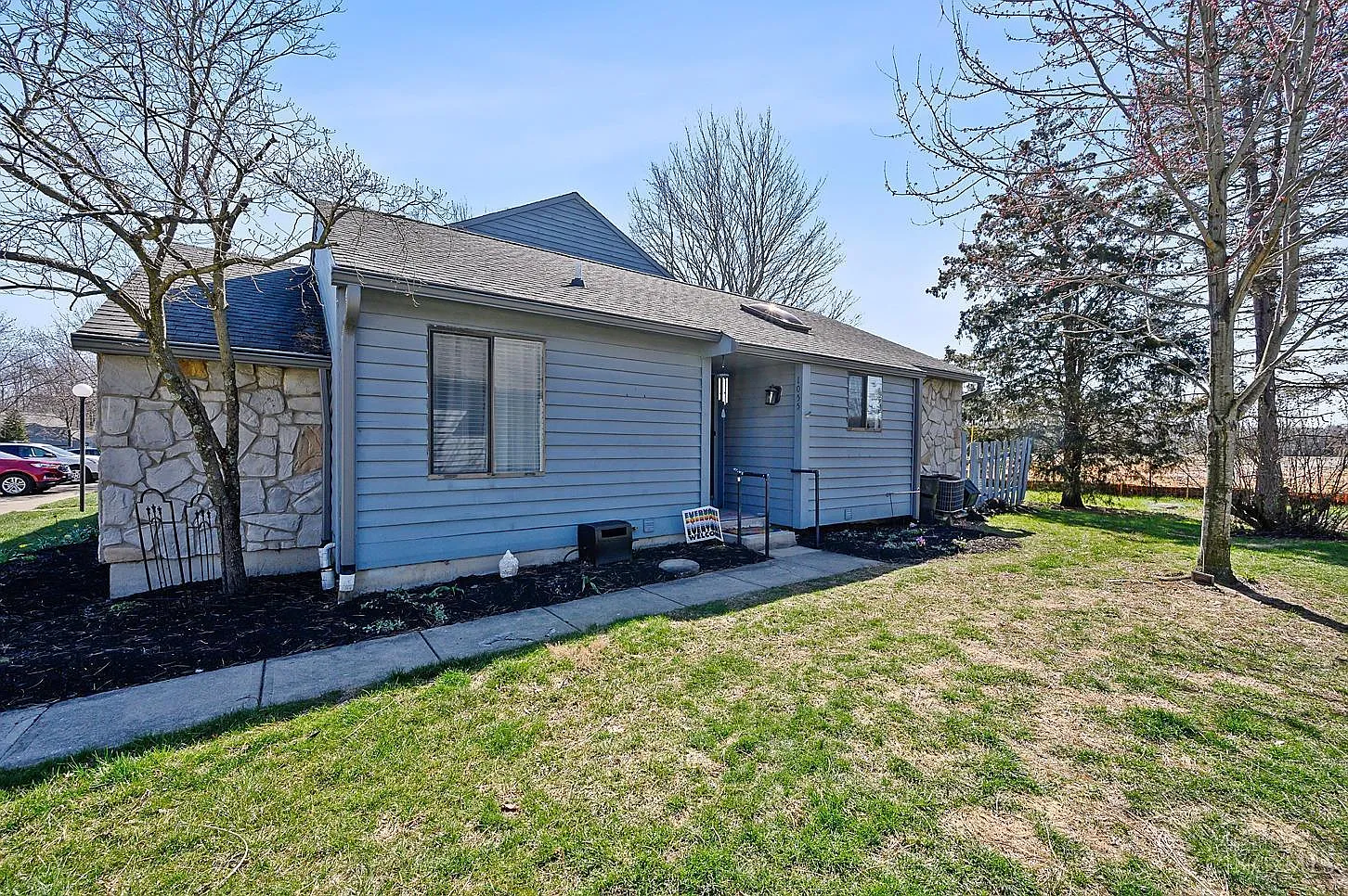 1055 Crisfield Dr photo 1