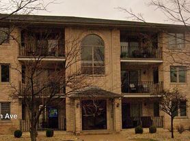 8807 S 79th Ave, Hickory Hills, IL