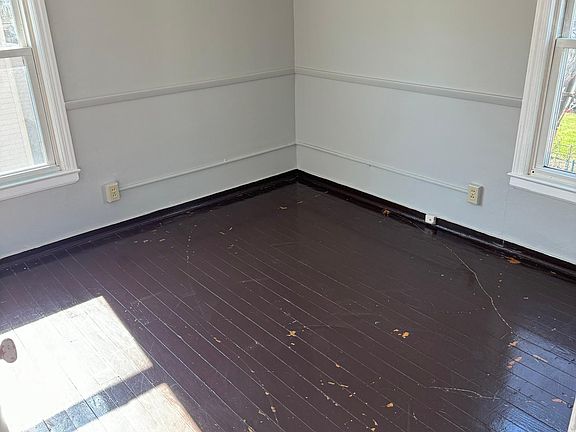 3rd image of 25001 Euclid Ave