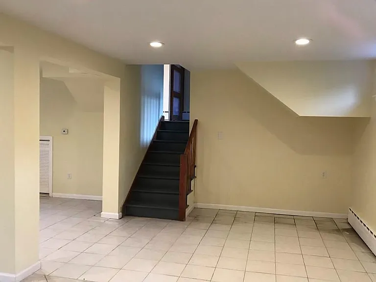 1040 Mountain Rd — Photo 4