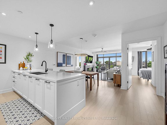4th image of 1 Strathgowan Ave #605