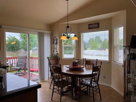 5th image of 2656 N Ivy Ln
