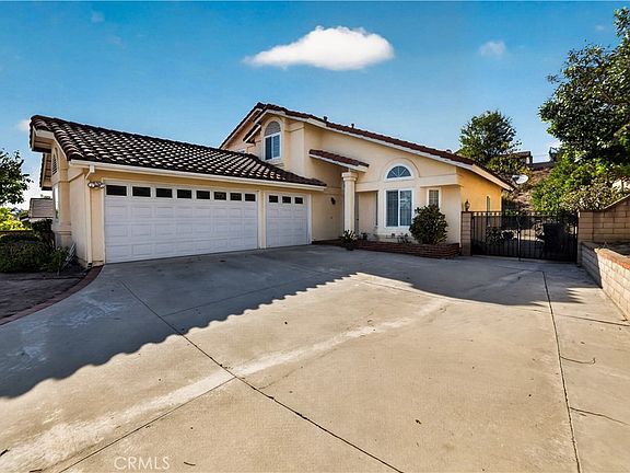 4th image of 19061 Gold Ln