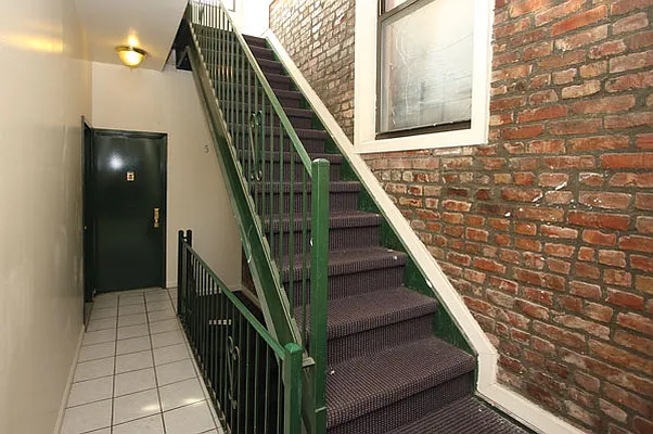 Rented by Chartwell Manhattan Realty | media 7