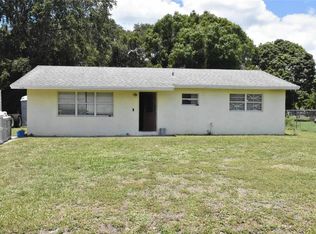 907 Pine St, Immokalee, FL 34142