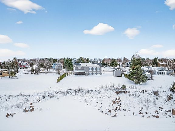 3rd image of 40 Bayside Rd