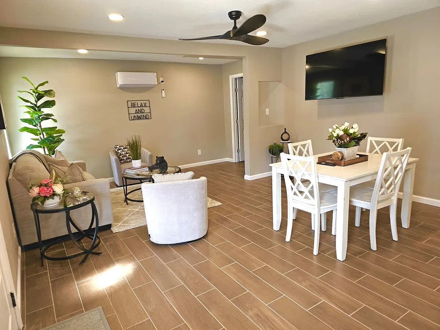 1 bed, 1.0 bath, $2,941 — Photo 3