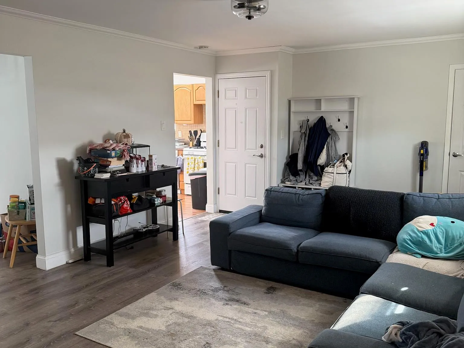 3 bed, 2.0 bath, 980 sqft, $3,700 — Photo 4
