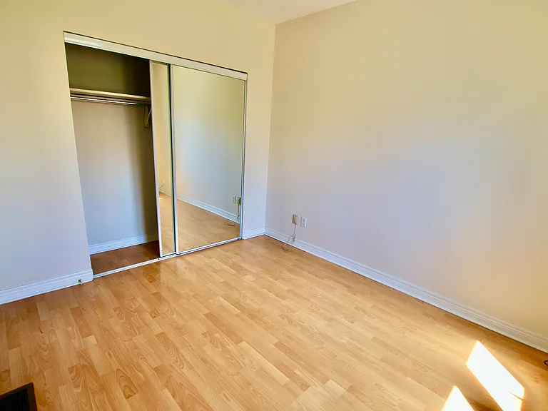 775 Ossington Ave — Photo 21