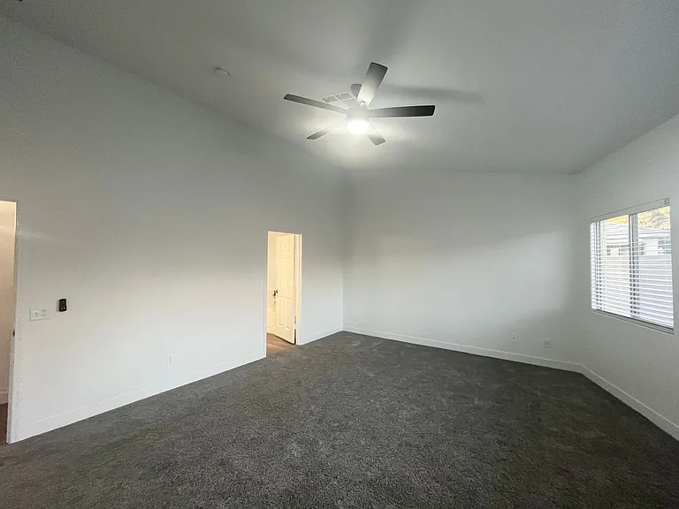 3816 Waynesvill St — Photo 27